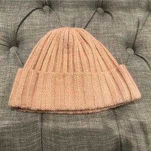 H&M light pink beanie